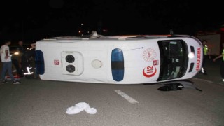 Elazığda ambulans ile pikap çarpıştı: 5 yaralı