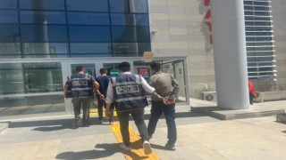 Elazığda kesinleşmiş hapis cezası bulunan 2 zanlı yakalandı