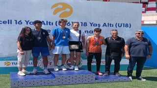 Elazığlı sporcu uzun atlamada Türkiye üçüncüsü oldu