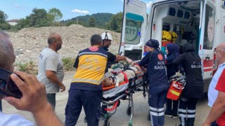 Elektrik hattı çeken 2 işçi akıma kapıldı