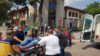 Elektrikli bisiklet otomobille kafa kafaya çarpıştı: 1 ağır yaralı