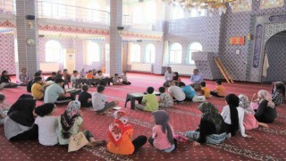 Ergani Kaymakamı Karaaslan Kuran kursu öğrencileriyle bir araya geldi