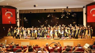 ERÜ Fen Fakültesi 2022-2023 Mezunlarını Verdi