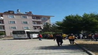 Erzincanda trafik kazası: 2 yaralı