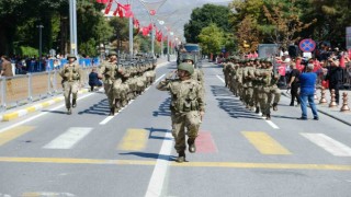 Erzincanda Zafer Bayramı coşkusu yaşandı