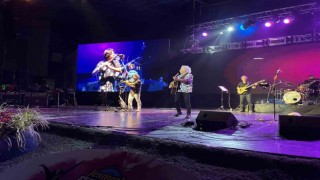 Esenyurt 2. Uluslararası Halk Dansları, Müzik ve Sanat Festivalinde Yeni Türkü fırtınası esti