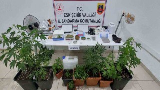 Eskişehirde uyuşturucu imal edilen eve baskın