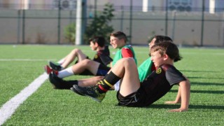 Eskişehirspor Fabrika Futbol Okulunda antrenmanlar devam ediyor