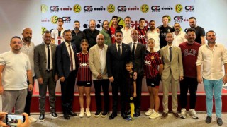 Eskişehirsporun yeni sezon formaları tanıtıldı