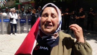 Evlat nöbetindeki Nazlı Sancar, “Yaz kış bu mücadelemiz devam edecek”