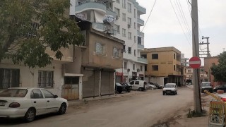 Farkedilemeyen trafik levhası, kazalara davetiye çıkarıyor