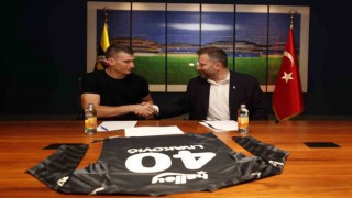 Fenerbahçe, Livakovic ile 5 yılık sözleşme imzaladı