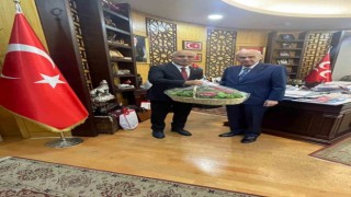 Festivalin ilk daveti Bahçeliye