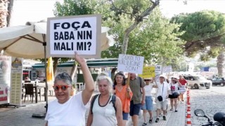 İzmir Foça'da deniz ve kıyı kirliliği protestosu