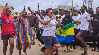Gabon Devlet Başkanı Ondimba evinde alıkonuldu