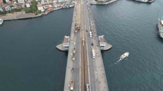 Galata Köprüsü üzerinde başlanan bakım ve onarım çalışmaları devam ediyor