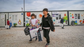 Gaziantep Büyükşehir Belediyesinden afetzede öğrencilere destek