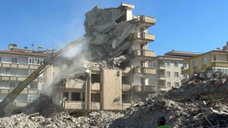 Gaziantepte kontrollü yıkım çalışmaları sürüyor