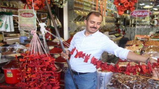 Gaziantepte yeni mahsul kurutmalıklar tezgaha inmeye başladı