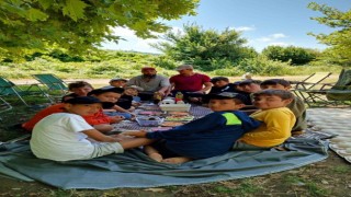Gençleri kötü alışkanlıklardan uzak tutmak için çalışıyorlar