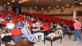 Germencikte öğrenciler doğru tercih için uzmanlarla buluştu