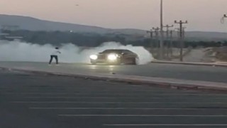 Hastane otoparkında drift yapan 19 yaşındaki sürücüye 37 bin 594 lira ceza