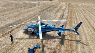 Hattatın helikopteri tarlaya zorunlu iniş yaptı
