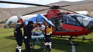 Hava ambulansı yeni doğan bebek için havalandı