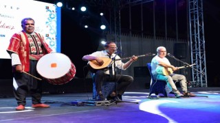 Hemşehri Dernekleri Festivali renkli görüntülerle başladı
