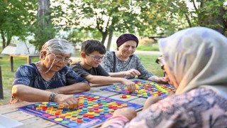 İki kuşak yarıştı