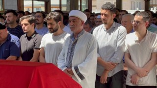 İmam babanın hafız oğlunun tabutu başında en acı görevi