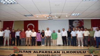 İmam hatipli gençler, altınla ödüllendirildi