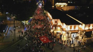 Ispartada Zafer Bayramı coşkusu fener alayı ile devam etti