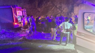 İspirde iki otomobil tünel çıkışında çarpıştı: 1 ölü, 3 yaralı
