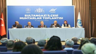 İstanbul Valisi Gül, Sultangazide muhtarlarla bir araya geldi