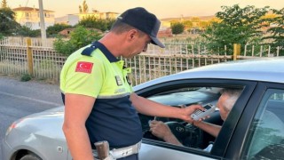 İzmirde kurallara uymayan 2 bin 744 sürücüye ceza yağdı