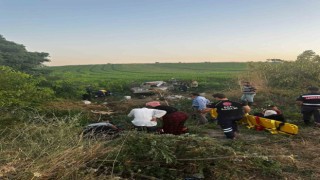Karacabeyde feci kaza:11 yaralı, 3 ölü