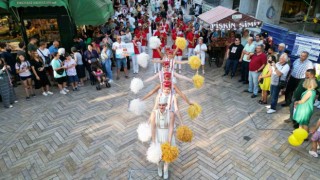 Karadağ Herceg Novi Bandosu, İzmir Marşı ile festivale katılanları mest etti