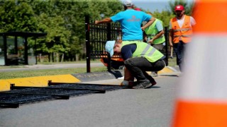 Karaman Yolunda yayaların hayatını plastik bariyer koruyacak