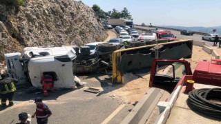 Karayolu tek şeritten trafiğe açıldı