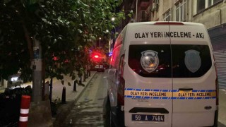 Kavga ettiği ortağını 6 yerinden bıçaklayarak öldürdü