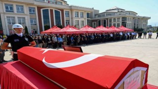 Kaymakam göz yaşları içinde son yolculuğuna uğurlandı