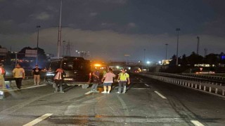 Kaza yaptıktan sonra aracından inen sürücüye minibüs çarptı: 1 ağır yaralı