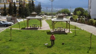 Kepez Belediyesi, ihale yöntemiyle 13 mahalle parkı inşa ediyor