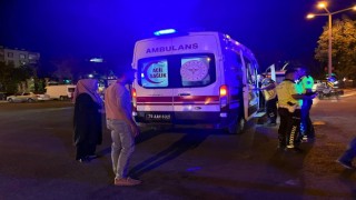 Kiliste otomobil ve motosiklet çarpıştı: 1i ağır 2 yaralı