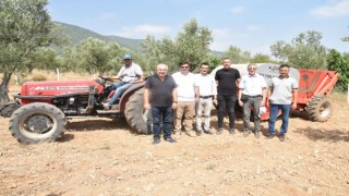 Kırkağaçta taşlı araziler tarlaya dönüyor