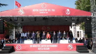 Kırklarelinde 30 Ağustos Zafer Bayramının 101. yıl dönümü törenlerle kutlandı