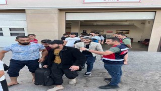 Kocaeli ve çevre illerde yakalanan 37 düzensiz göçmen sınır dışı edildi