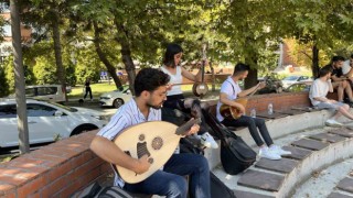 Konservatuvar mülakatı öncesi heyecan içinde son provalarını yaptılar