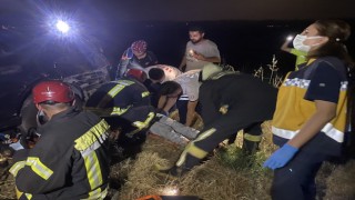 Kontrolden çıkan otomobil tarlaya uçtu; 4 yaralı